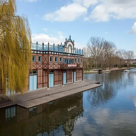 Le Quai Amienois - Nid Douillet Moderne Face A La Cathedrale *